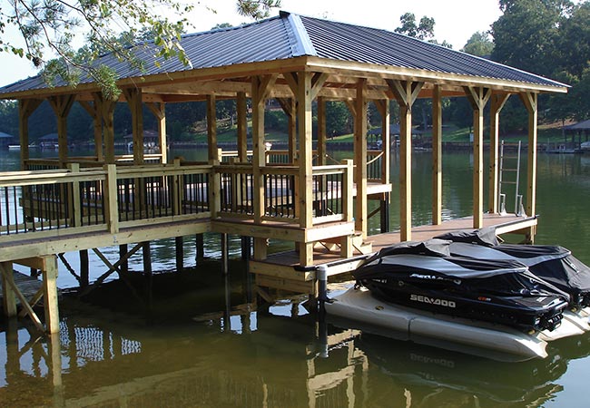 Stationary dock with jet skis